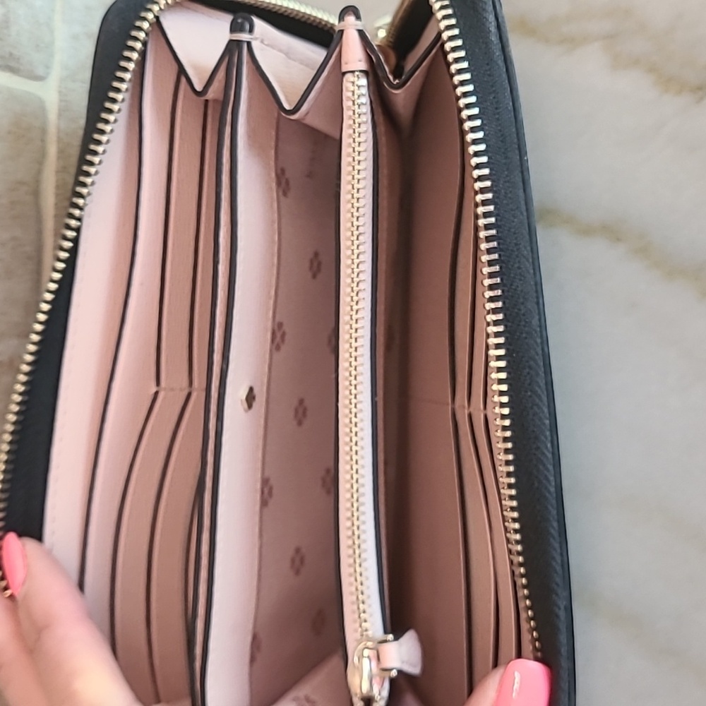 Kate Spade Wallet ♠️ - Picture 4 of 6